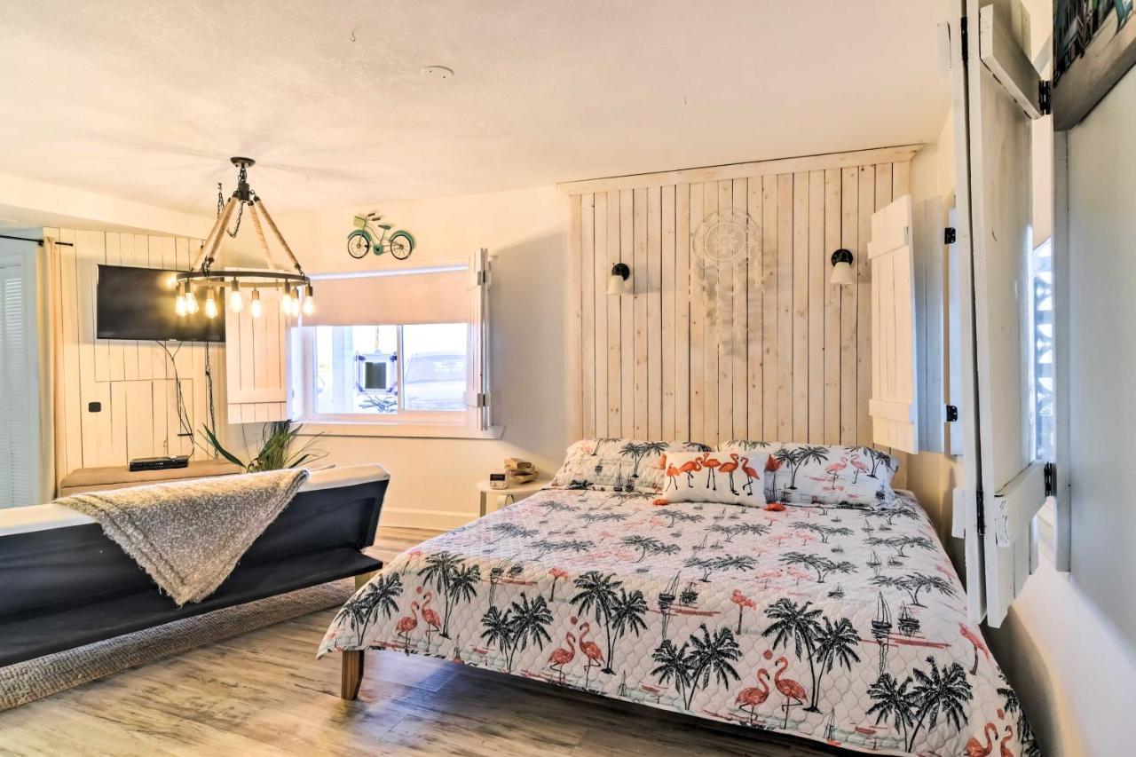 Idyllic Pass-A-Grille Studio - Walk To The Beach! St. Pete Beach Esterno foto